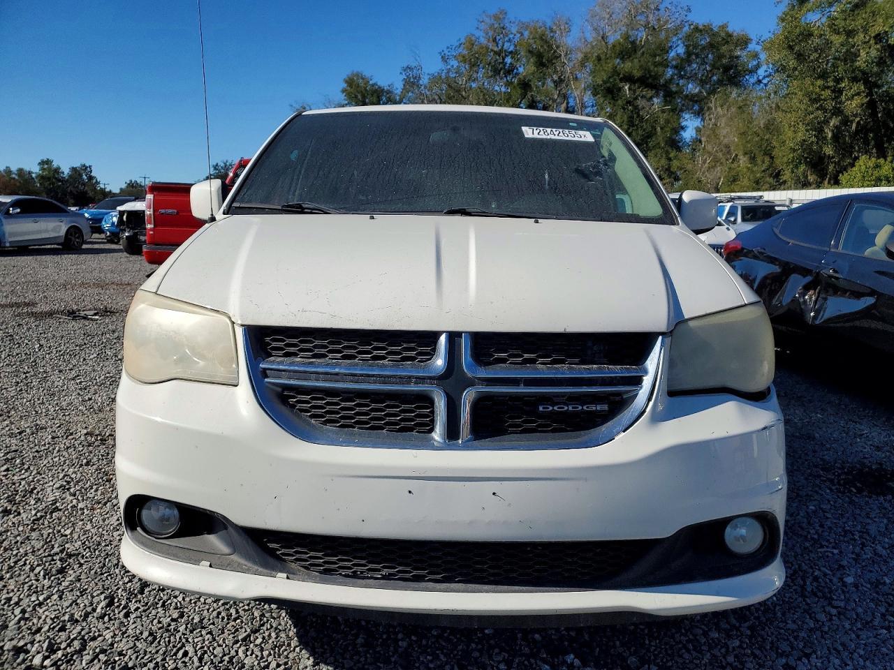 2011 Dodge Grand Caravan Crew - Image 5