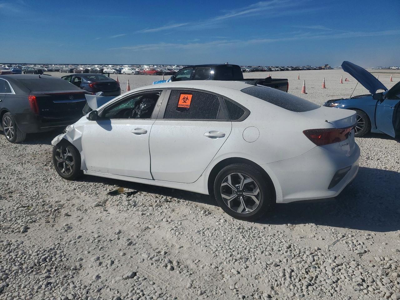 2021 Kia Forte Fe - Фото 2