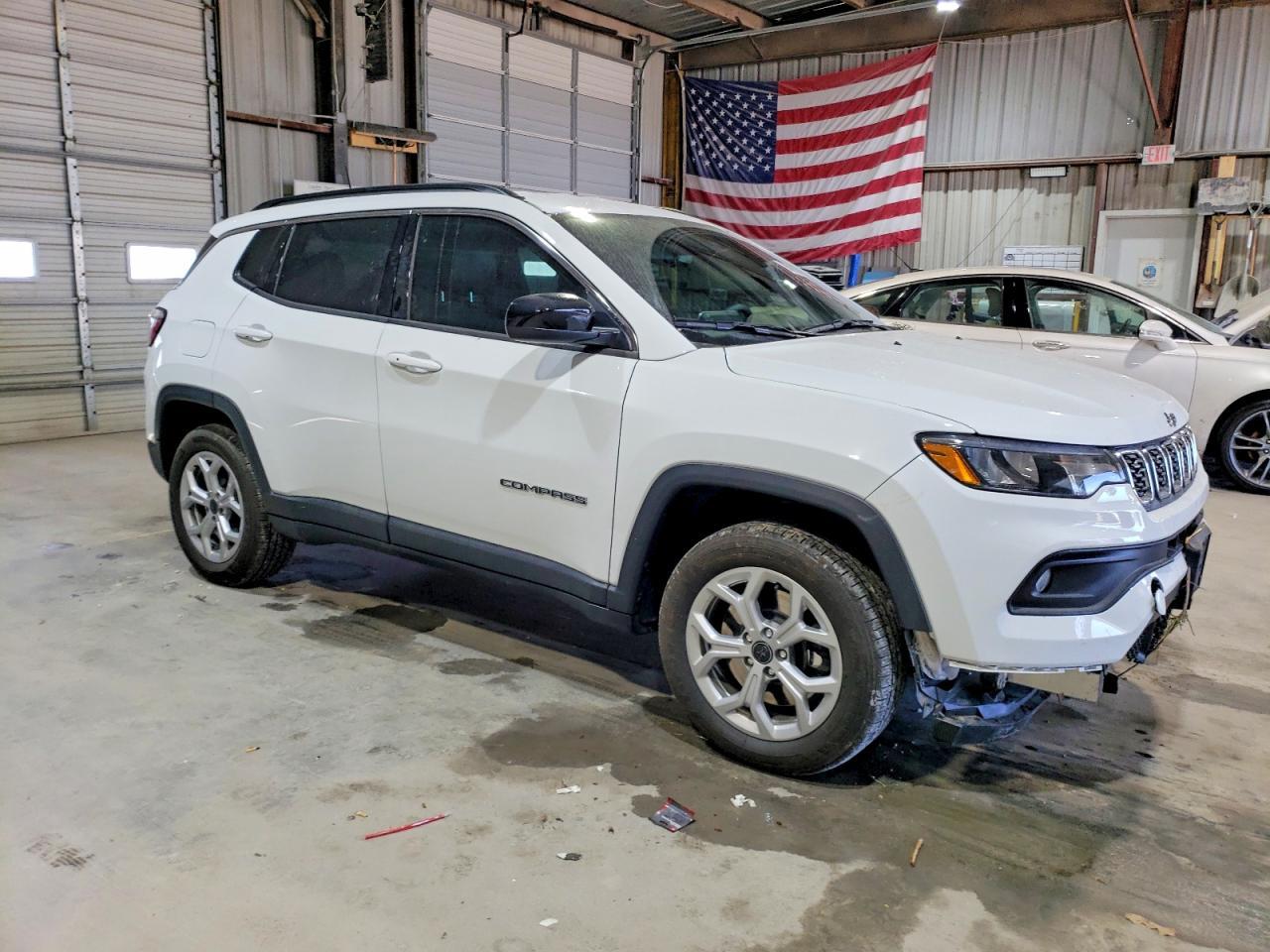 2025 Jeep Compass Latitude - Image 4