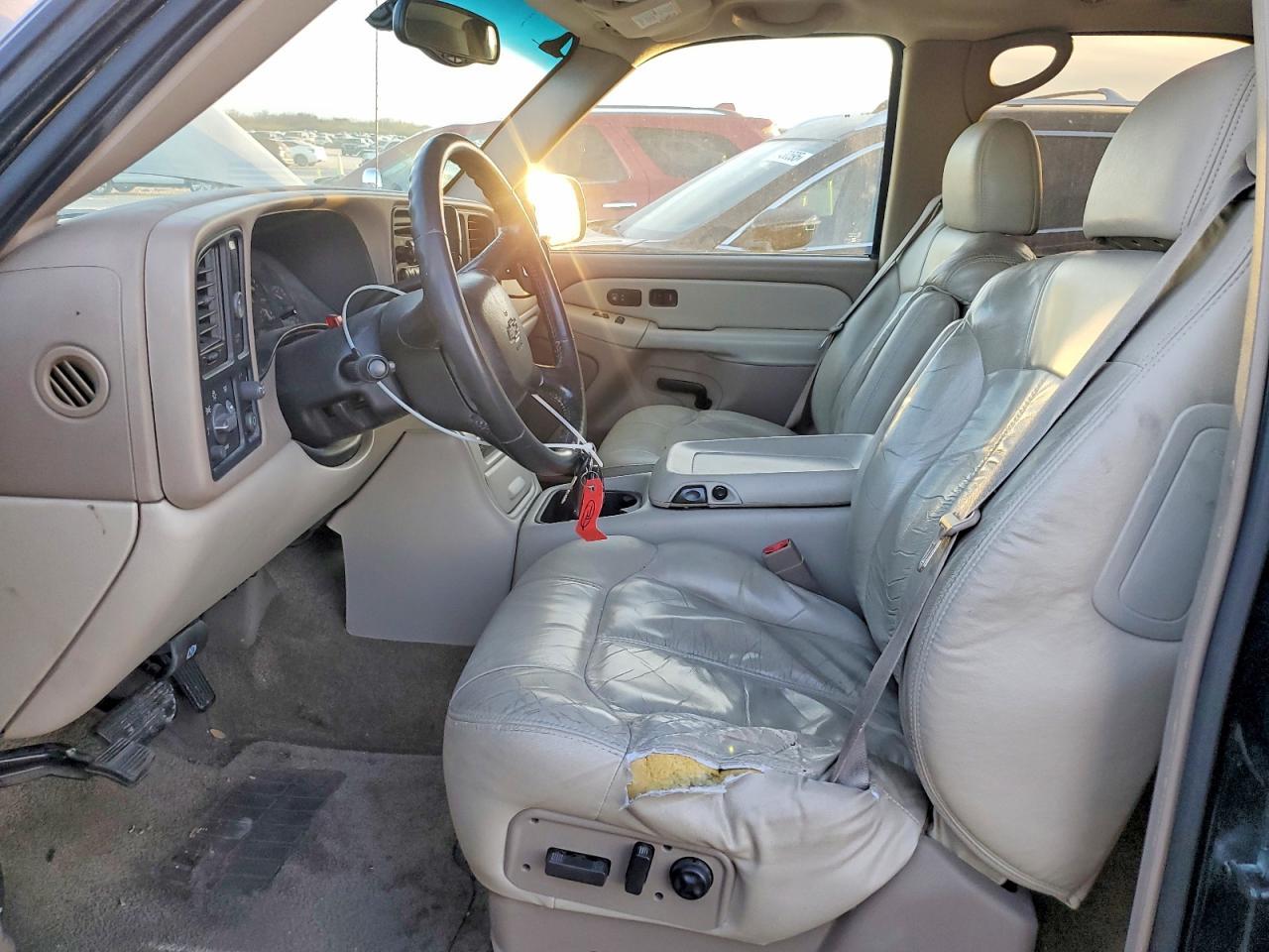2002 Chevrolet Tahoe C1500 - Image 7