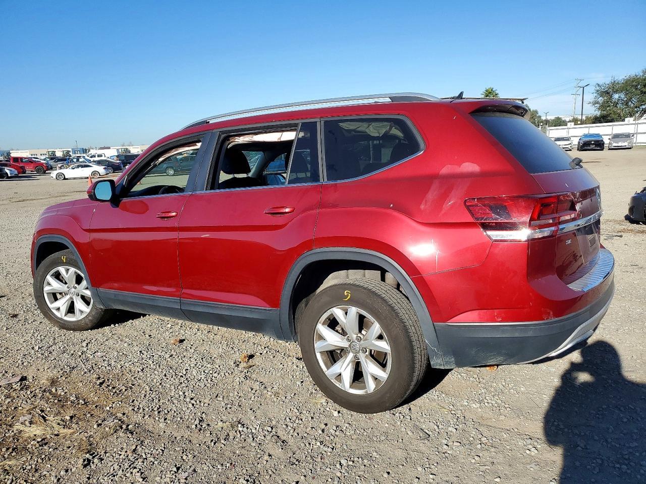2018 Volkswagen Atlas Se - Image 2
