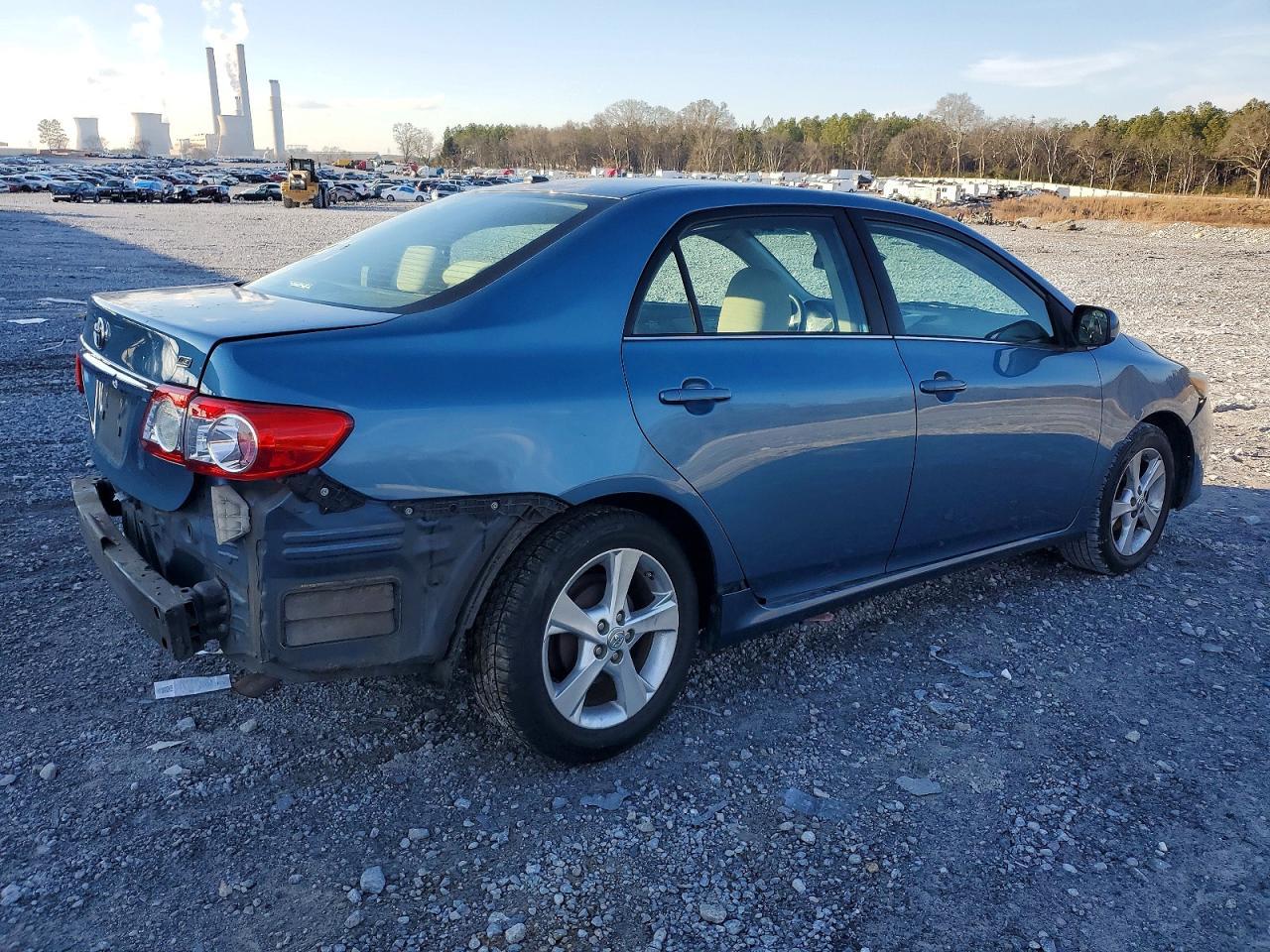 2013 Toyota Corolla Base - Фото 3