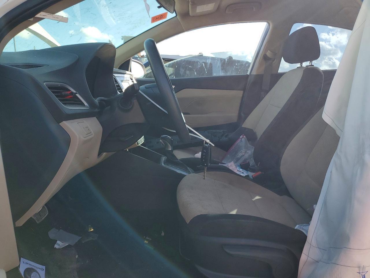 2022 Hyundai Accent Se - Фото 7