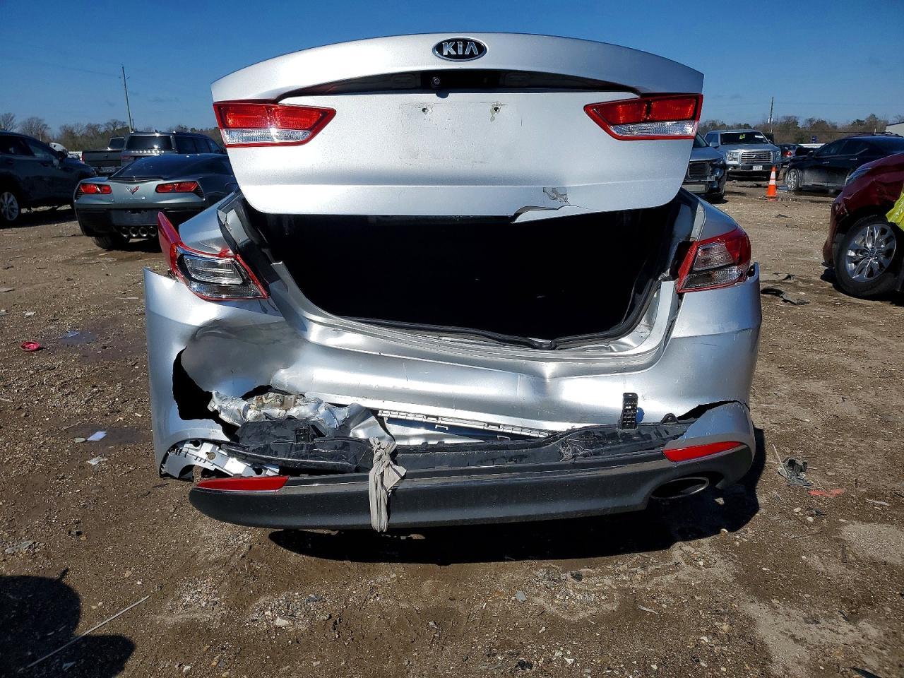 2017 Kia Optima Lx - Фото 6