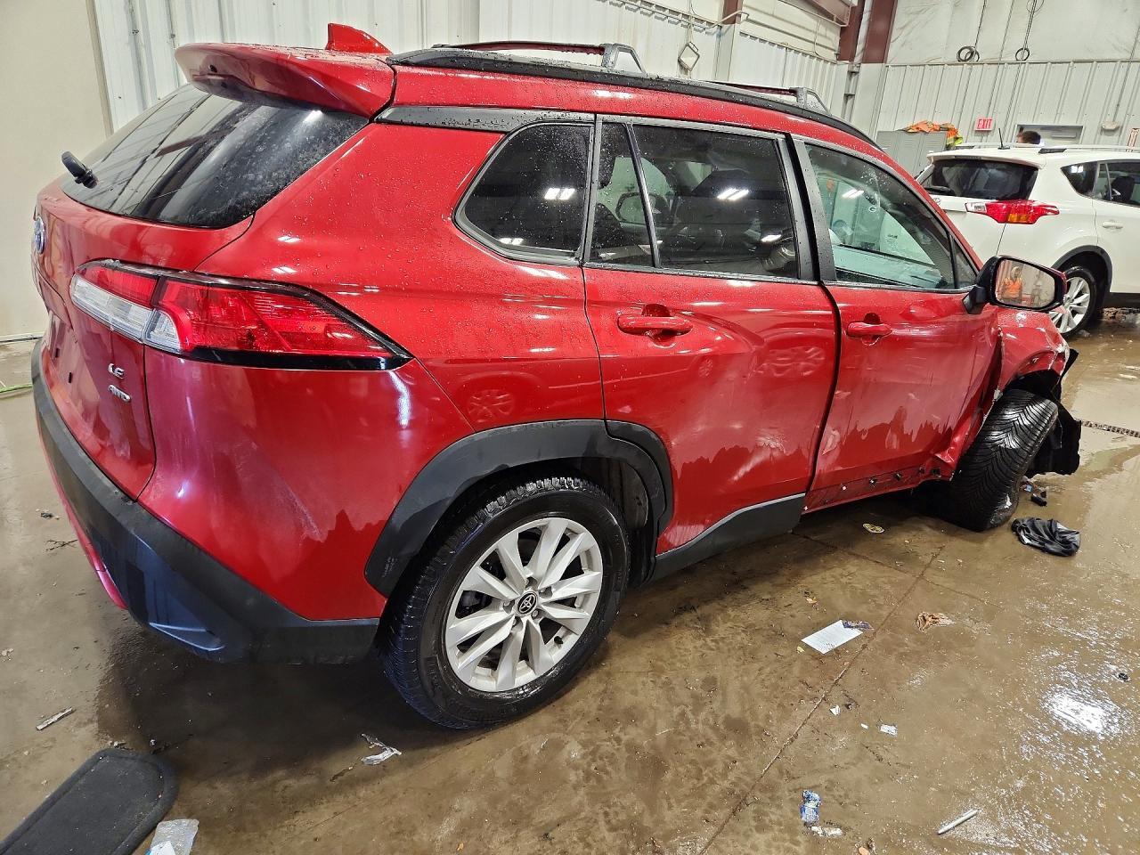 2022 Toyota Corolla Cross Le - Фото 3