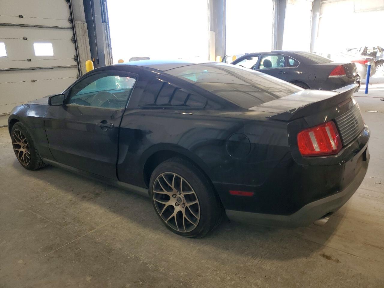 2012 Ford Mustang - Фото 2