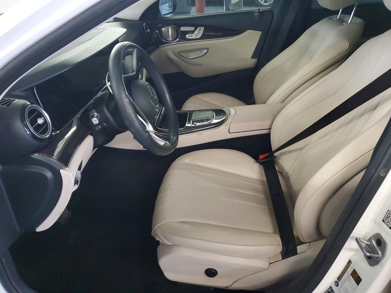 2021 Mercedes-Benz E 350 4Matic - Фото 7