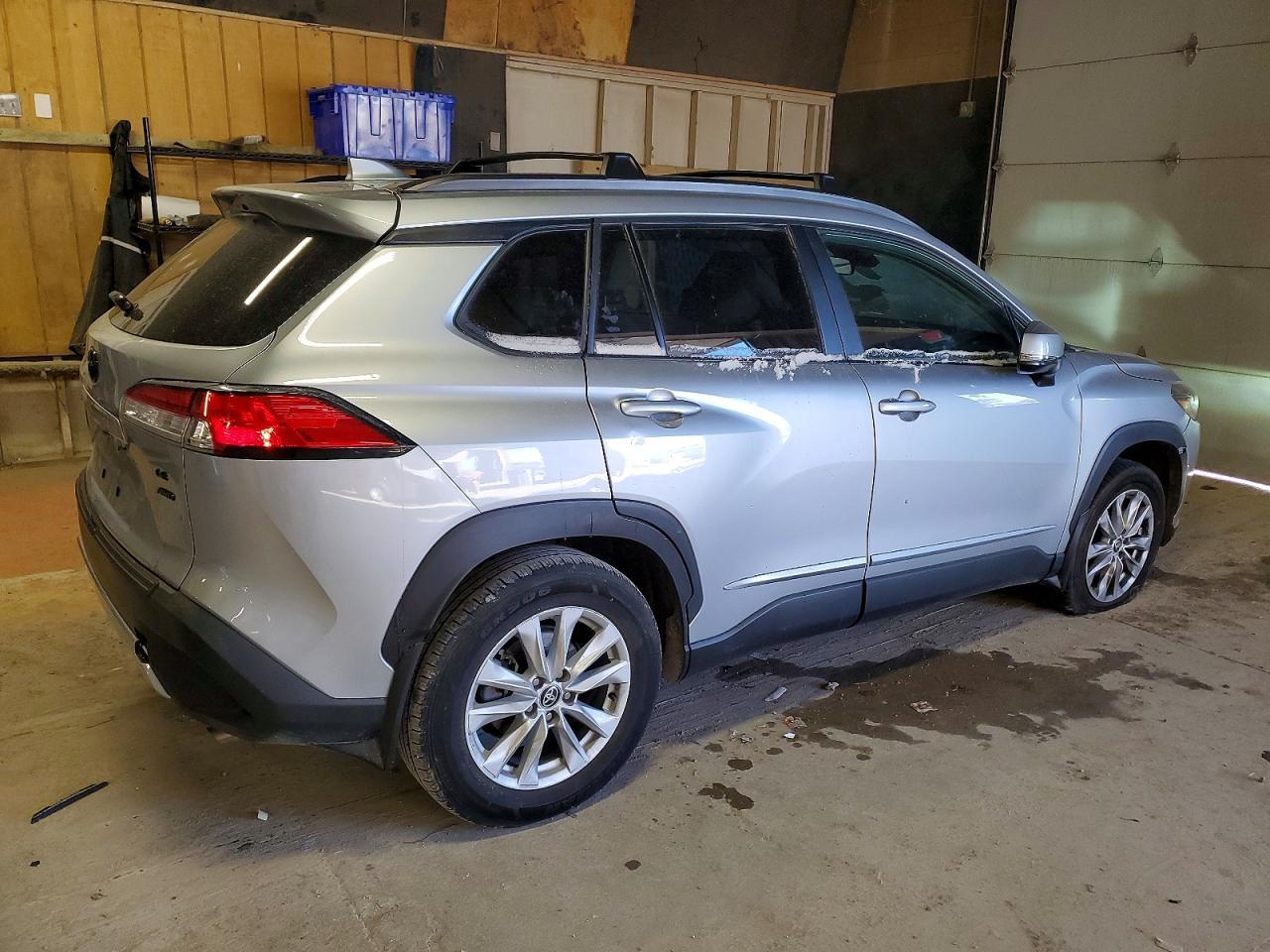 2022 Toyota Corolla Cross Le - Фото 3