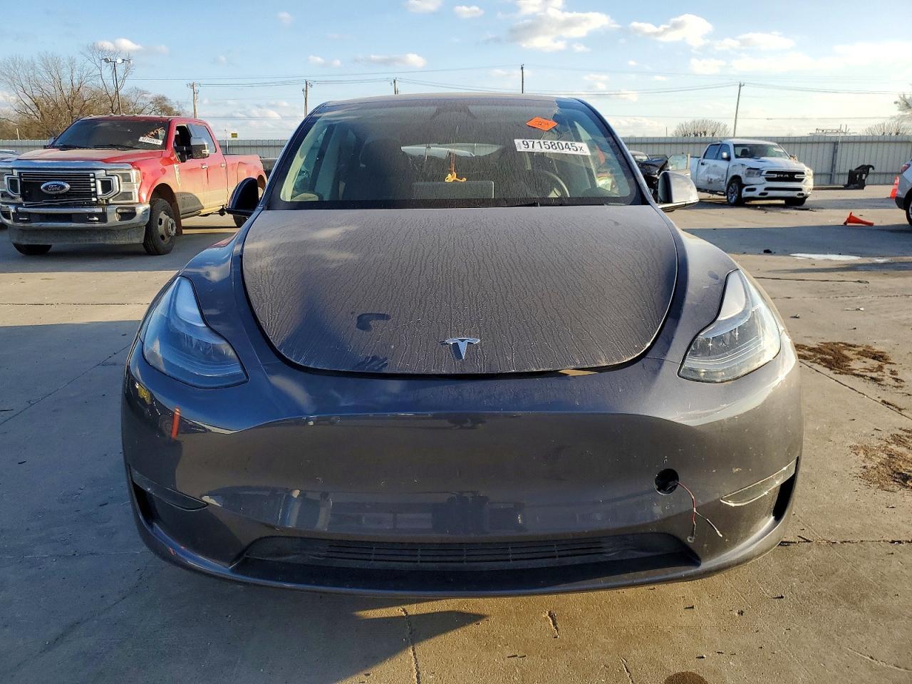 2023 Tesla Model Y - Image 5