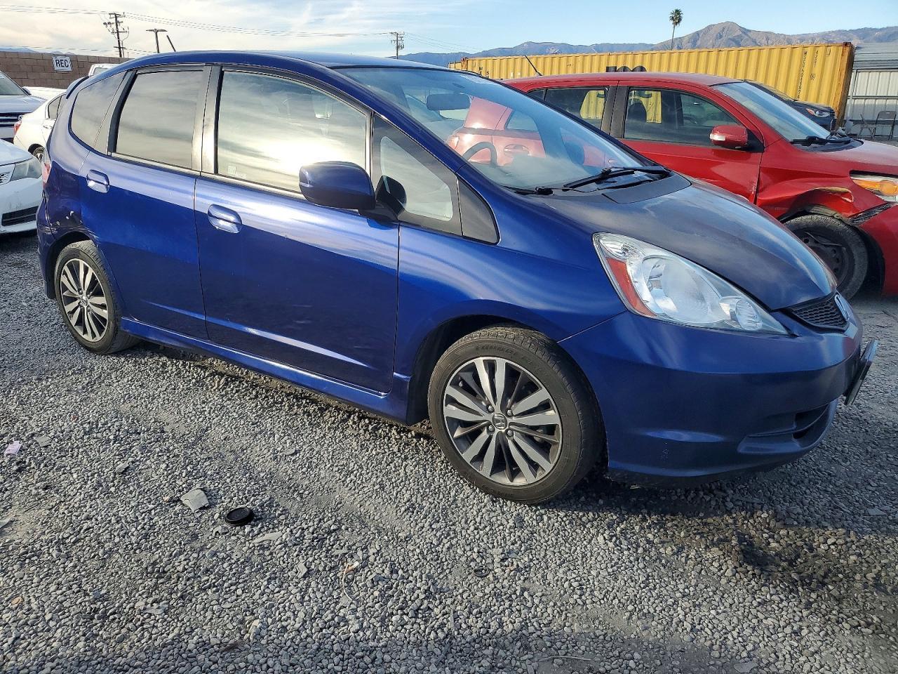 2011 Honda Fit Sport - Фото 4