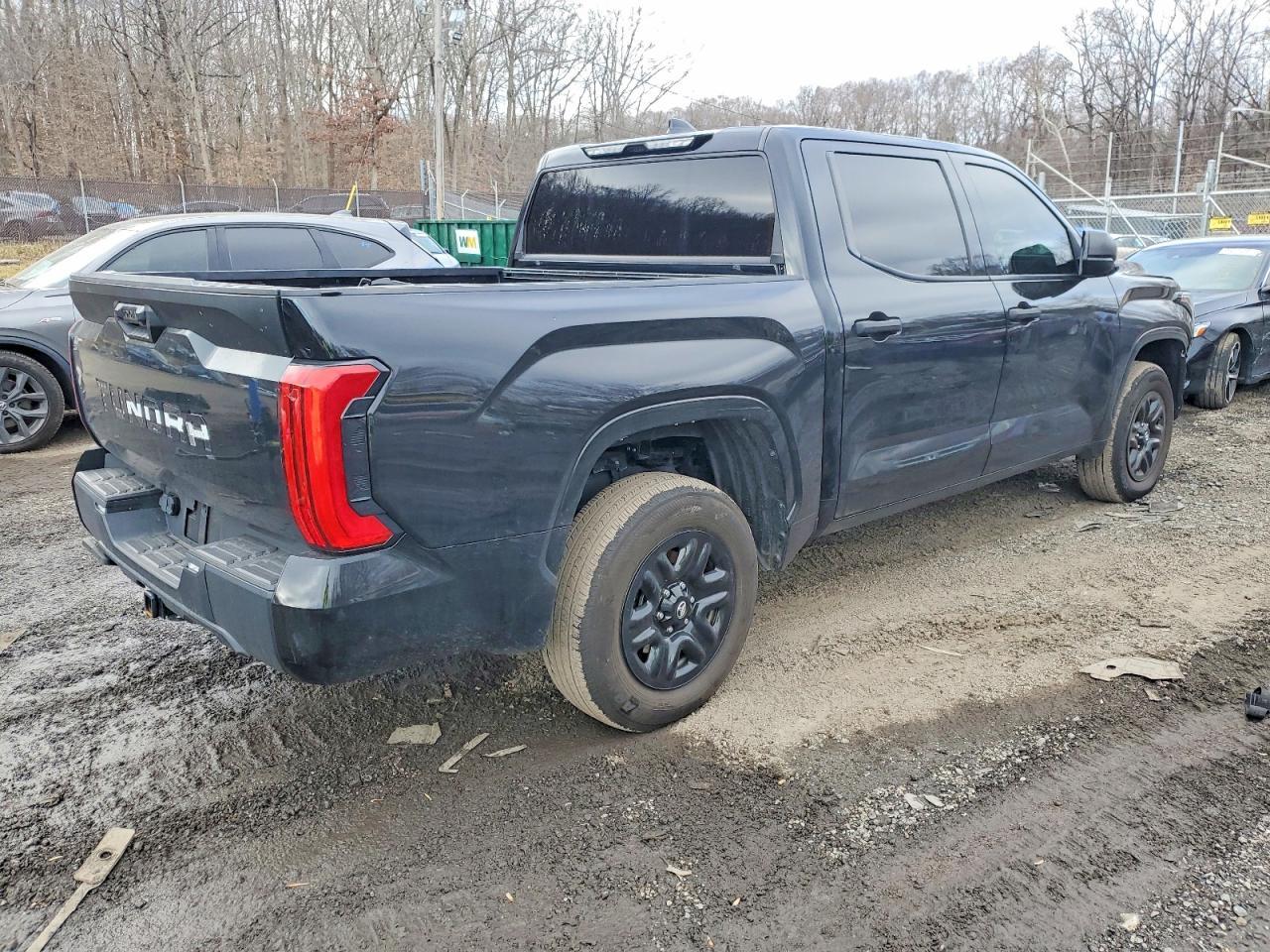 2022 Toyota Tundra Crewmax Sr - Image 3