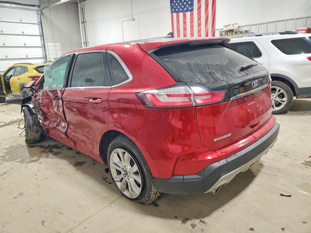 2020 Ford Edge Titanium - Фото 2