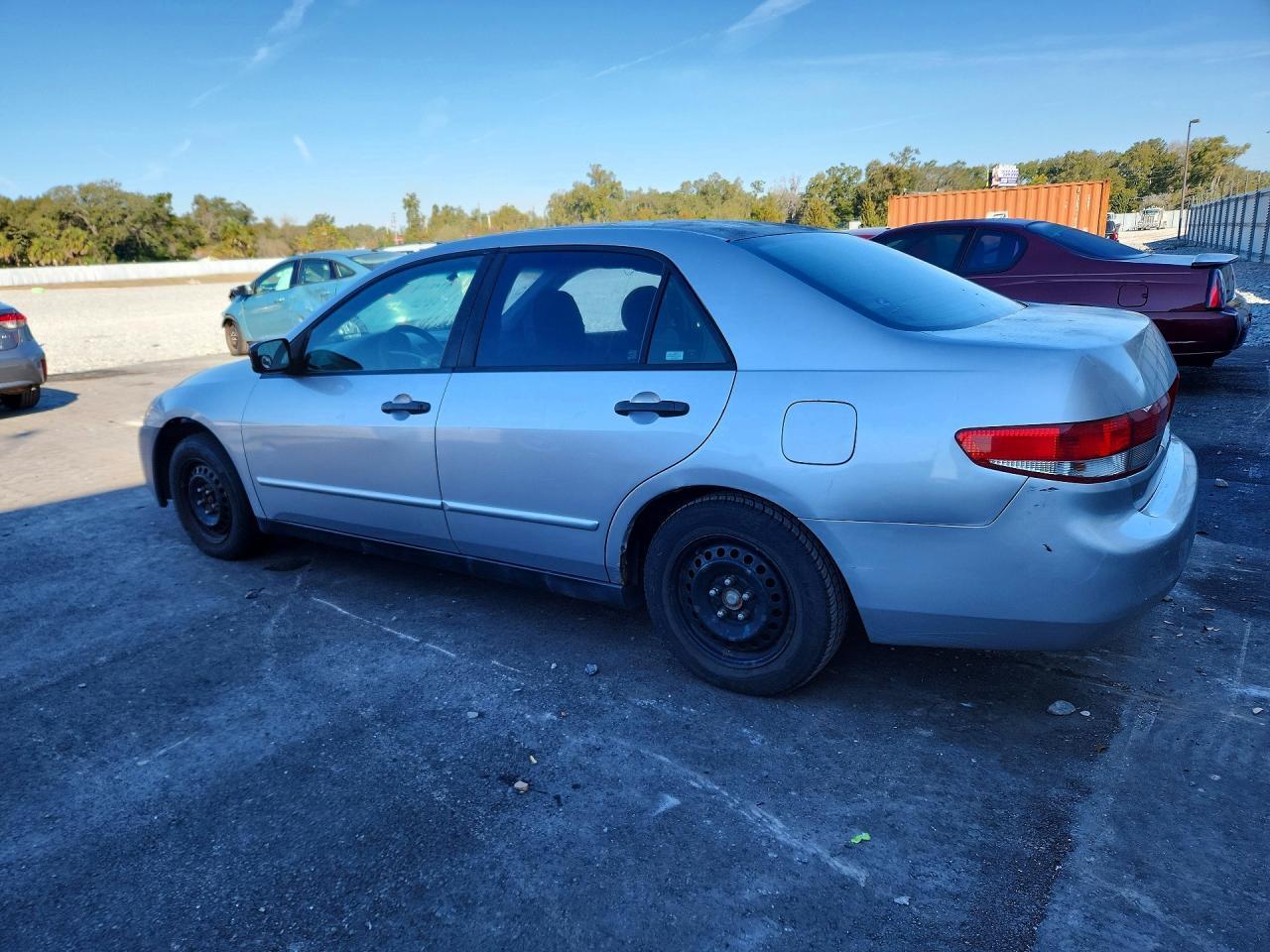 2004 Honda Accord Dx - Image 2