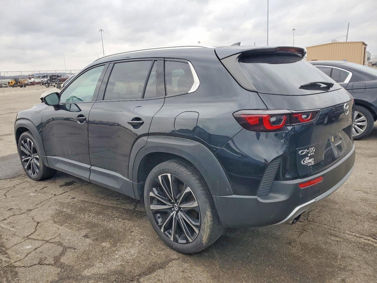 2023 Mazda Cx-50 Premium Plus - Image 2