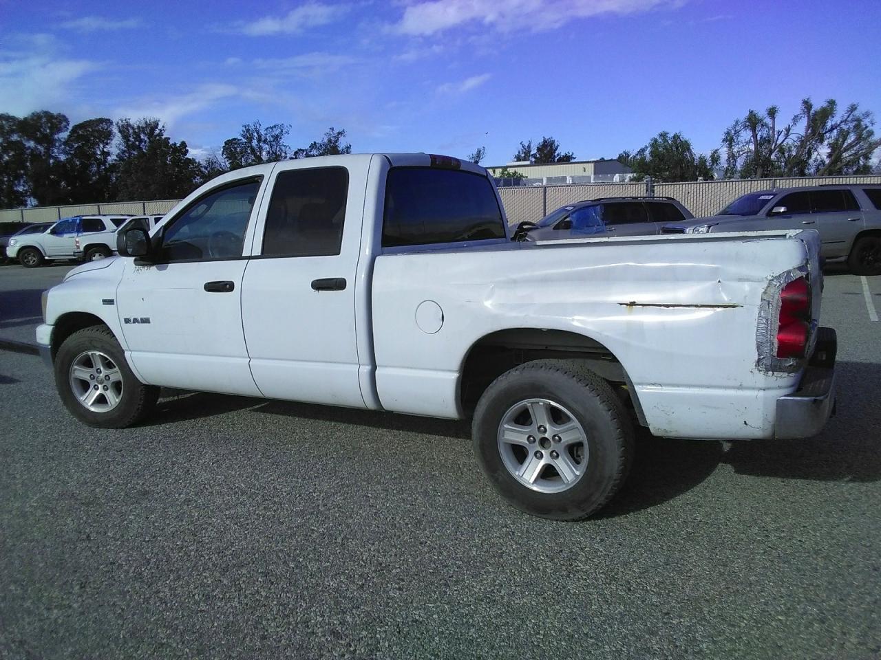 2008 Dodge Ram 1500 St - Фото 2