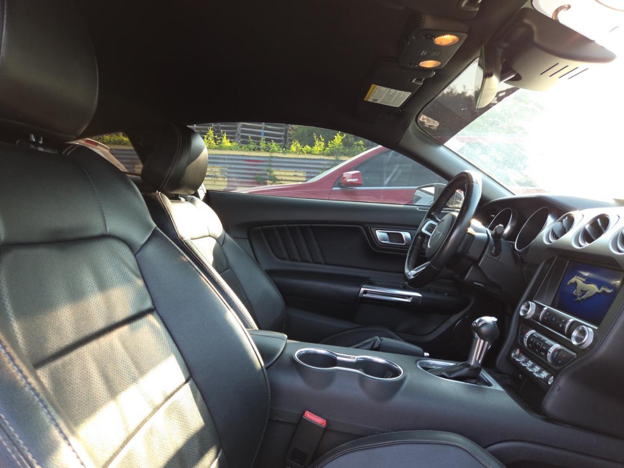 2022 Ford Mustang - Фото 5