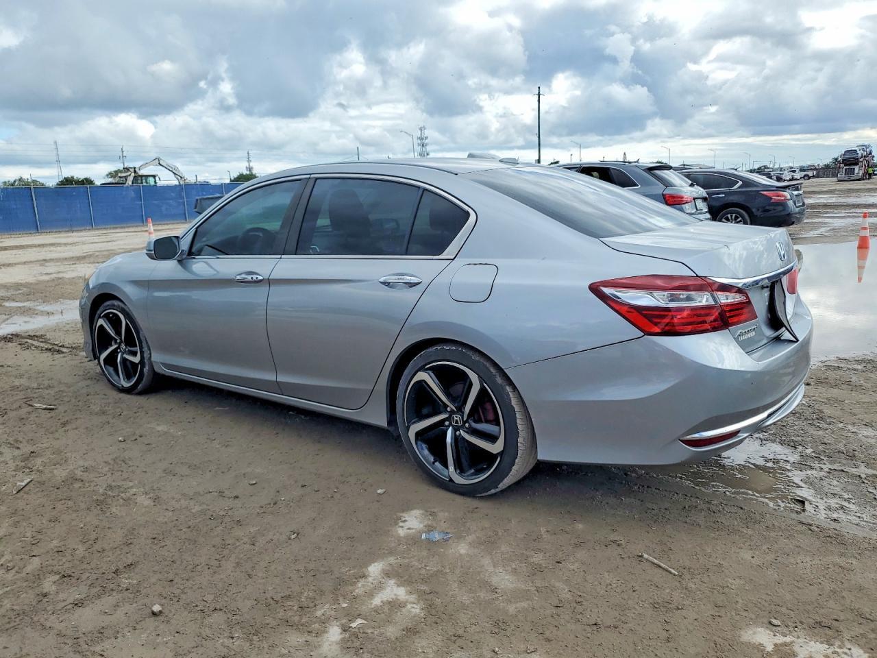 2017 Honda Accord Ex - Image 2