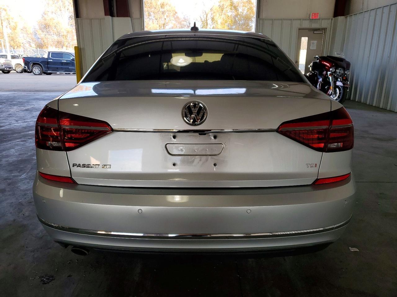 2017 Volkswagen Passat Se - Image 6