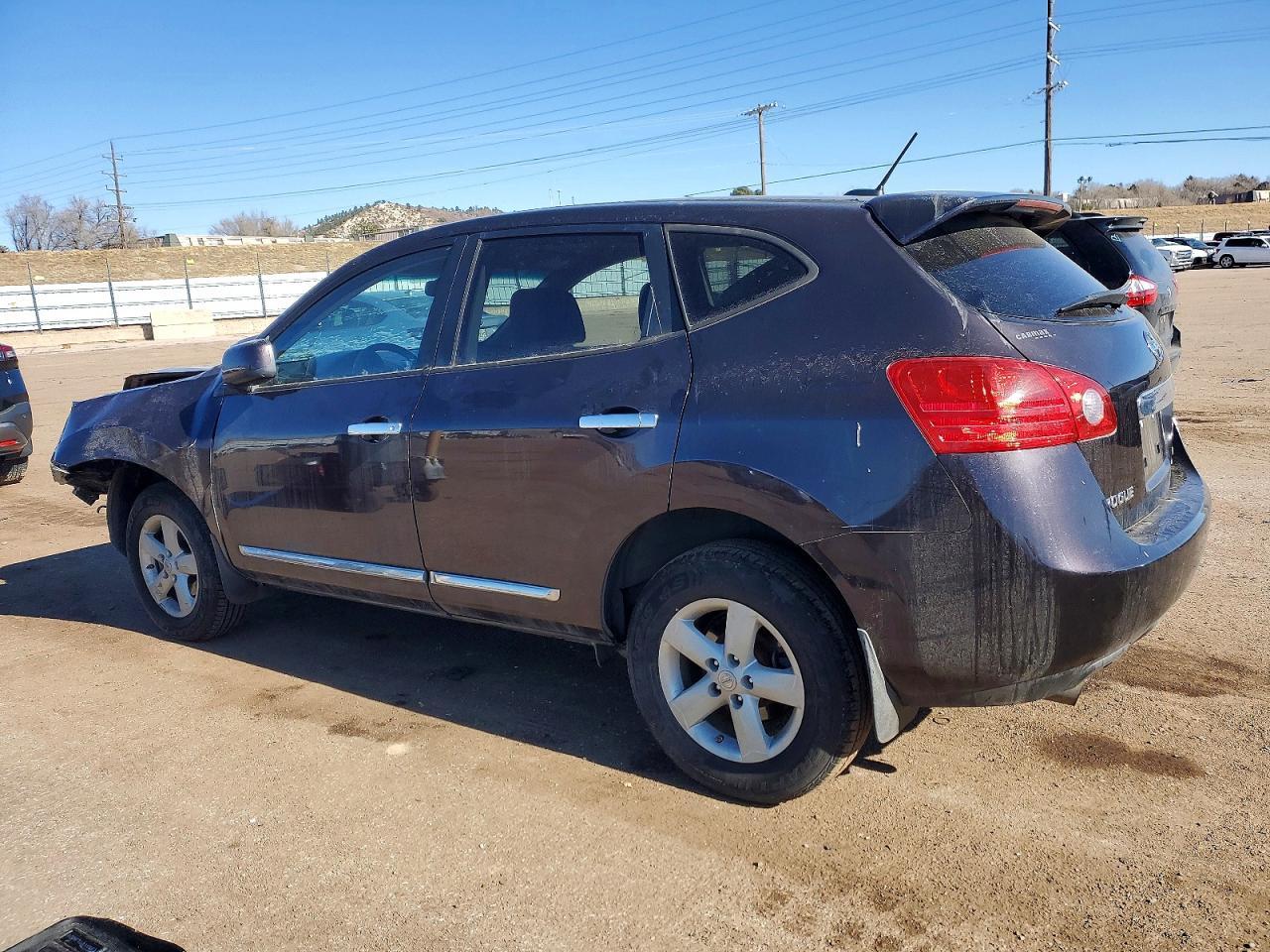2013 Nissan Rogue - Image 2