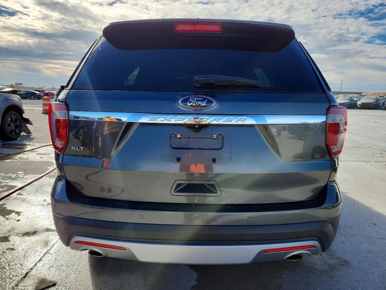 2017 Ford Explorer Xlt - Image 6