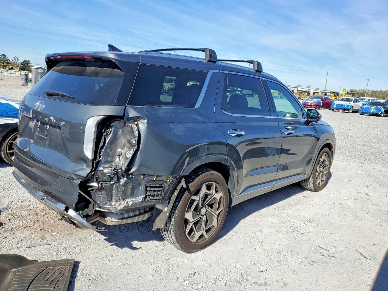 2022 Hyundai Palisade Calligraphy - Image 3