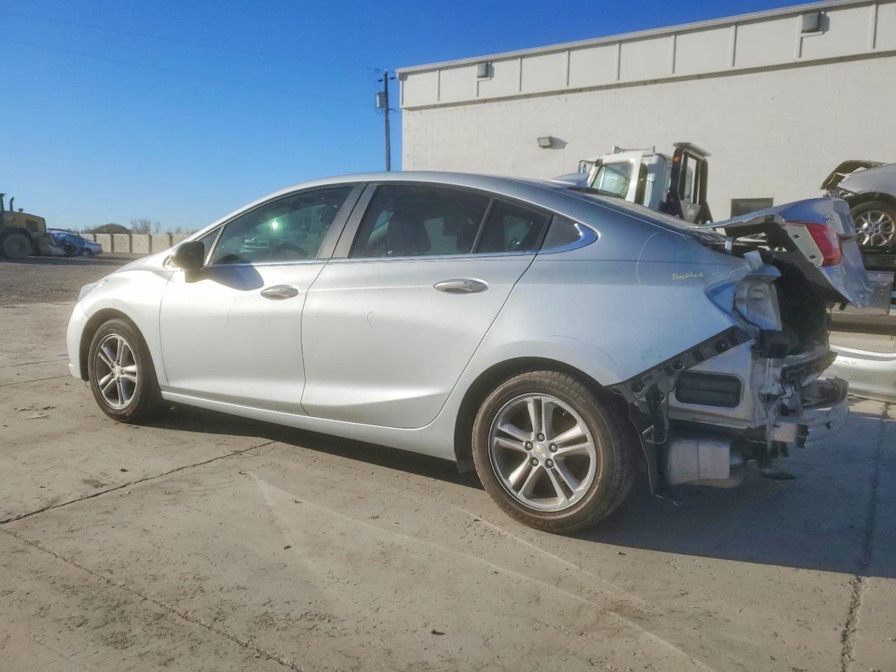 2016 Chevrolet Cruze Lt - Фото 2