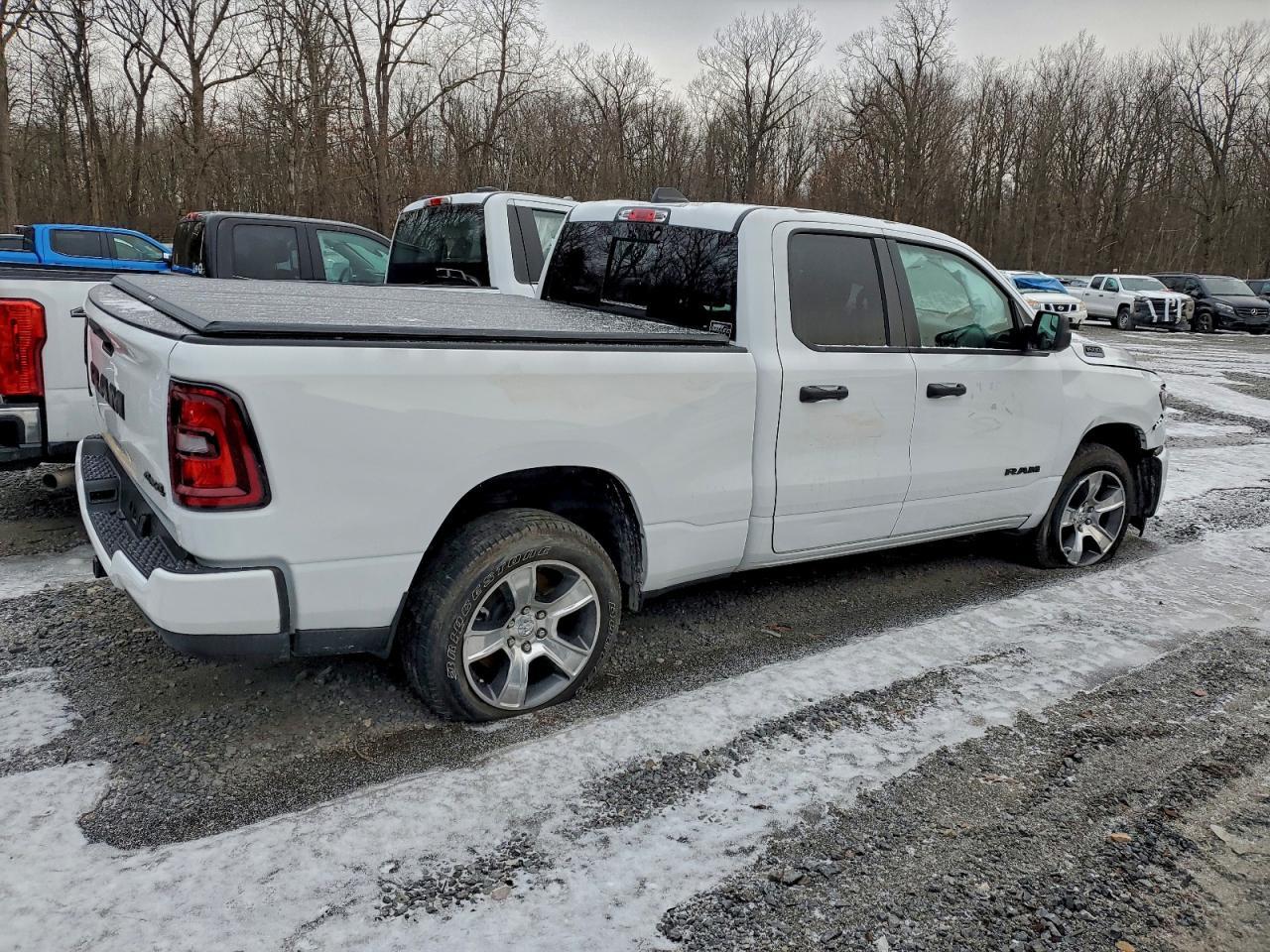 2025 Ram 1500 Tradesman - Фото 3