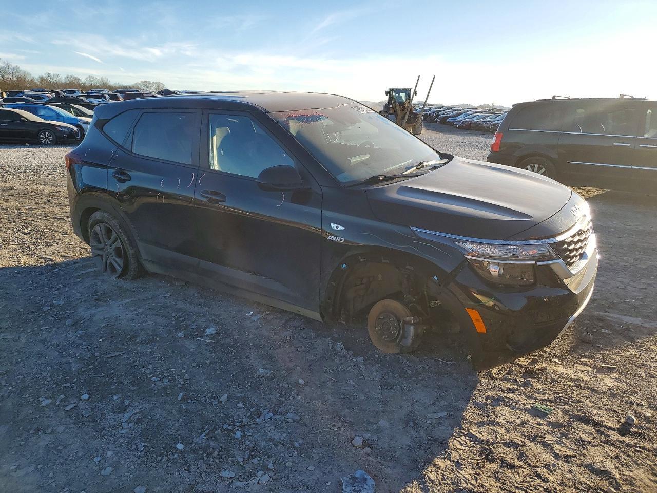 2023 Kia Seltos Lx - Фото 4