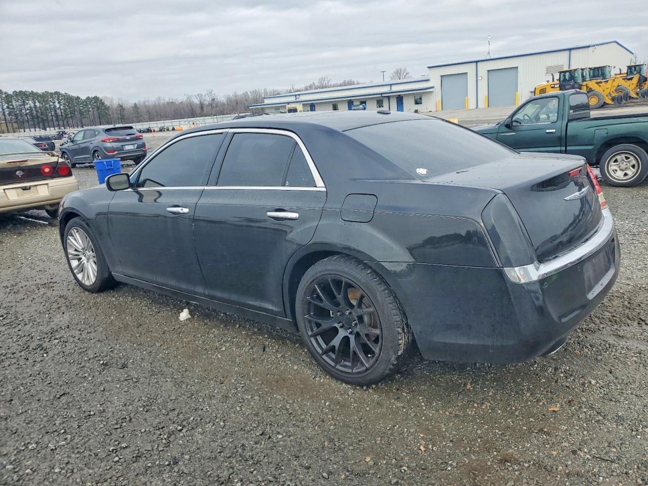 2011 Chrysler 300 Limited - Фото 2