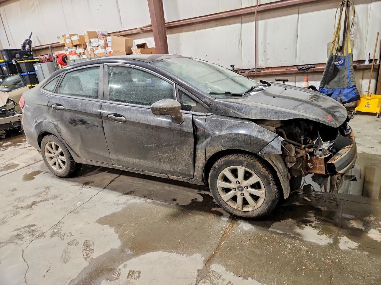 2013 Ford Fiesta Se - Фото 4