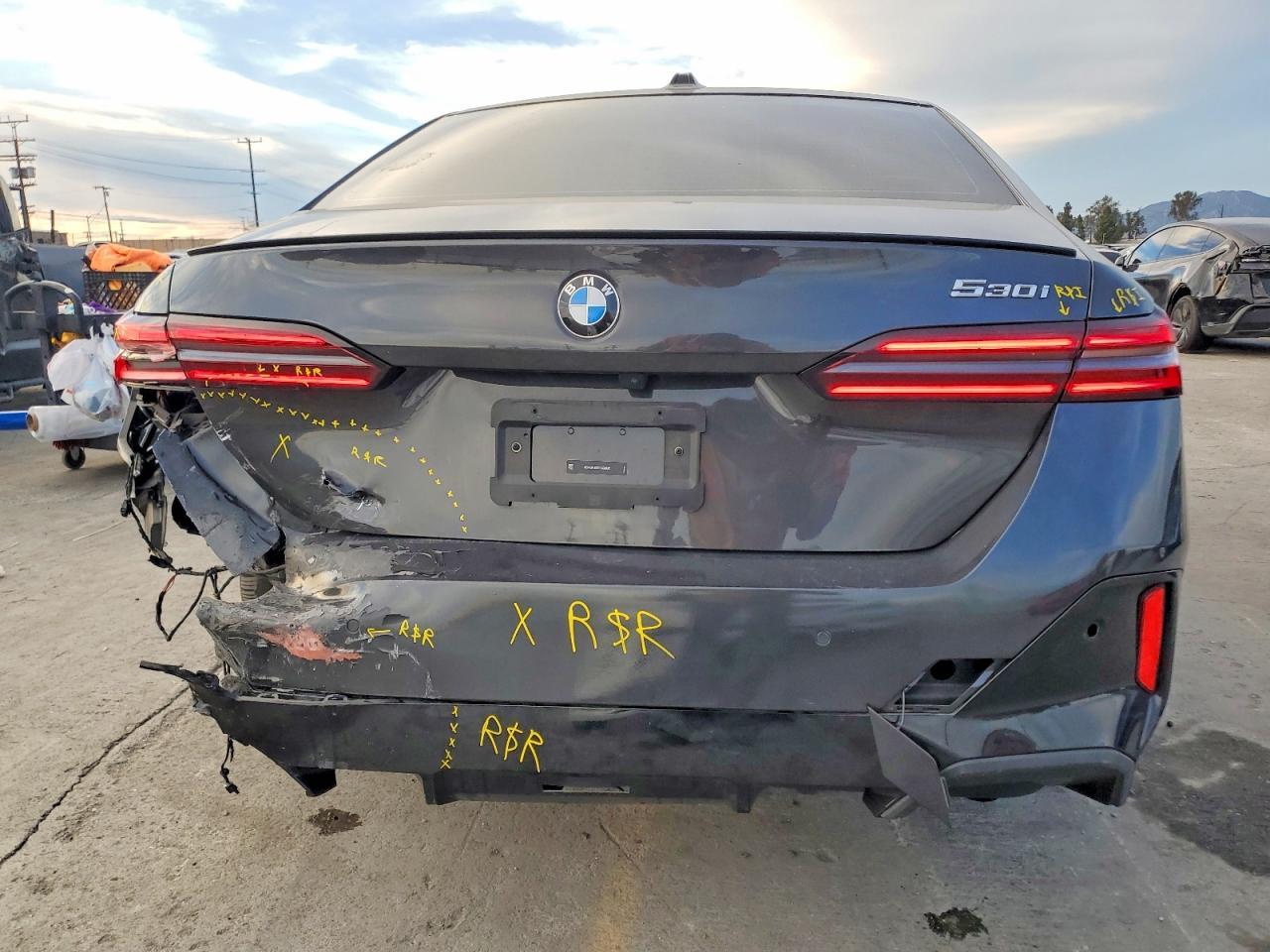 2024 BMW 530I - Фото 6