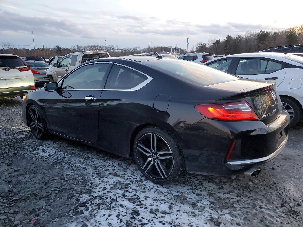 2017 Honda Accord Touring - Фото 2