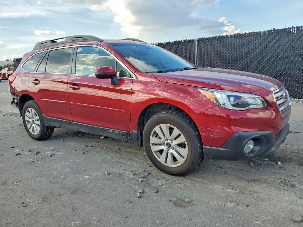 2015 Subaru Outback 2.5I Premium - Фото 4