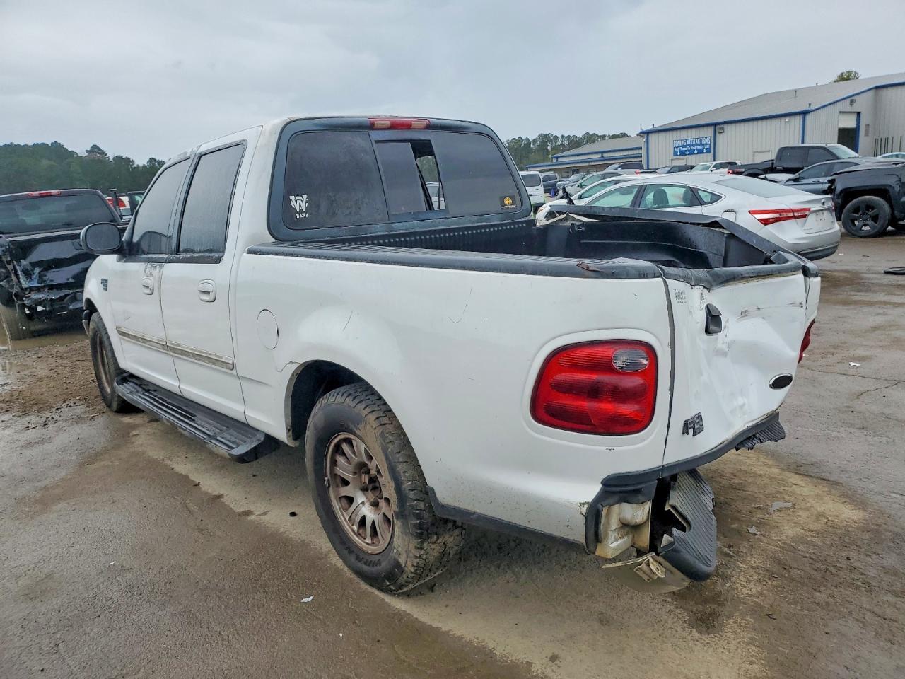 2001 Ford F150 Supercrew - Image 2