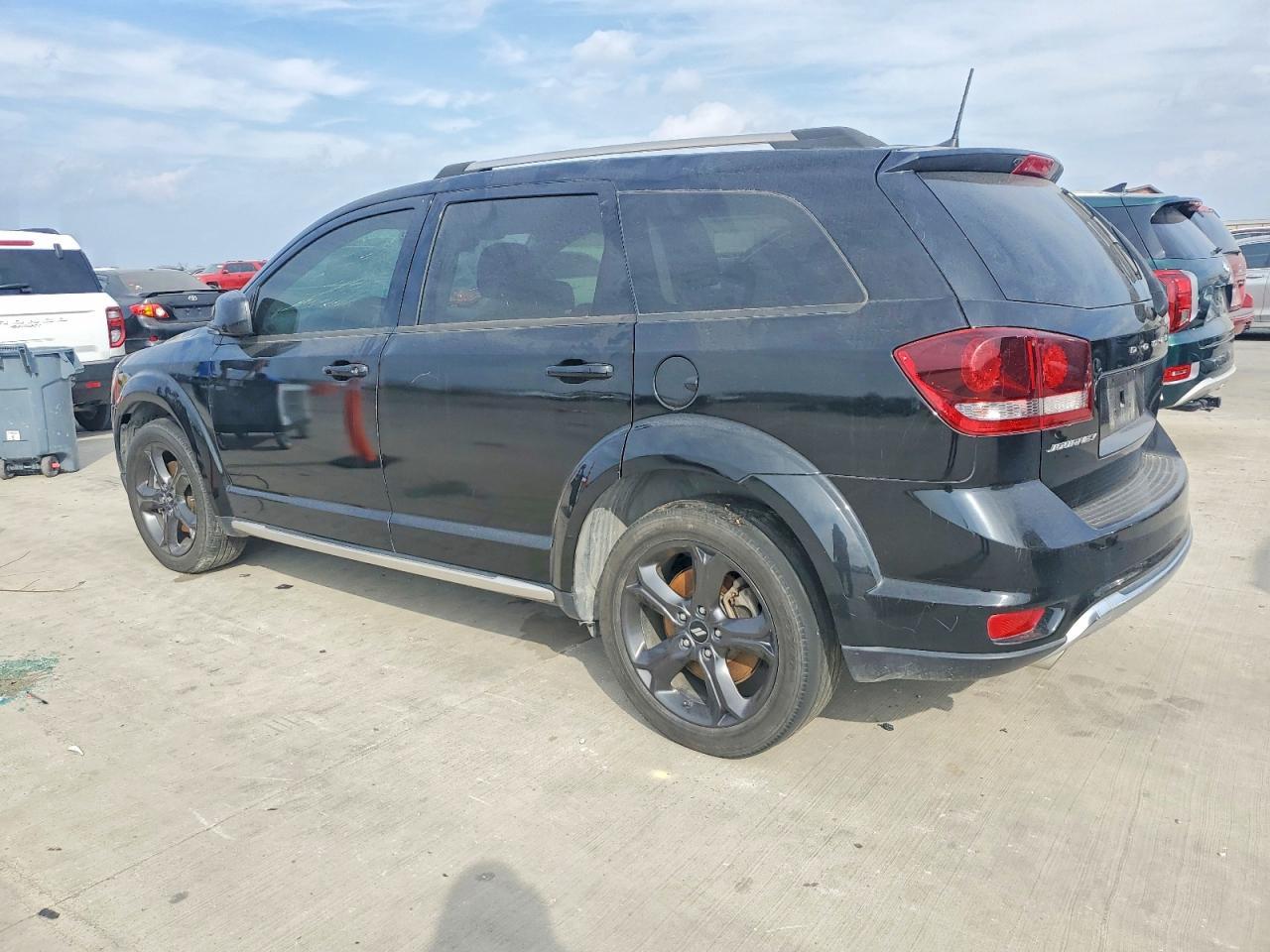 2019 Dodge Journey Crossroad - Фото 2