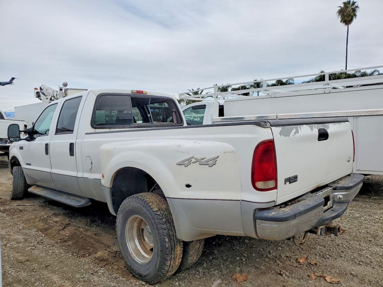2000 Ford F350 Super Duty - Фото 2