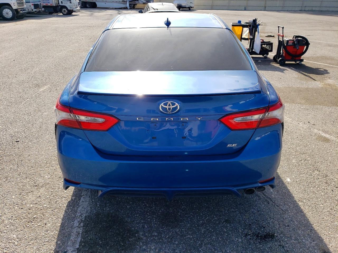 2019 Toyota Camry L - Фото 6