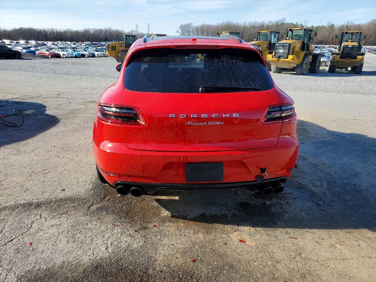 2016 Porsche Macan Turbo - Image 6