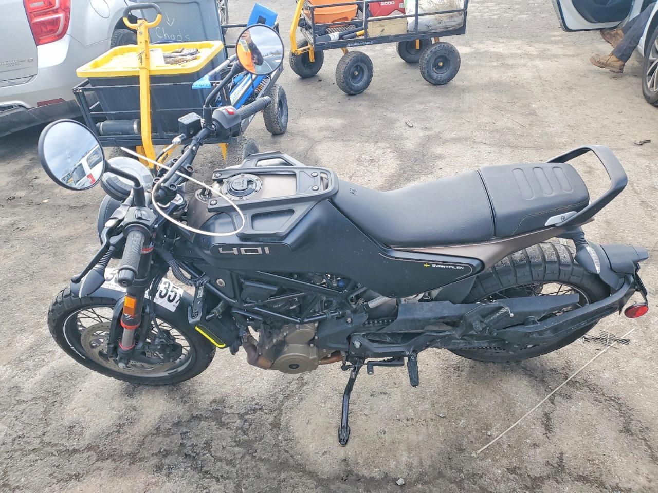 2023 Husqvarna Vitpilen 401/Svartpilen 401 - Фото 3