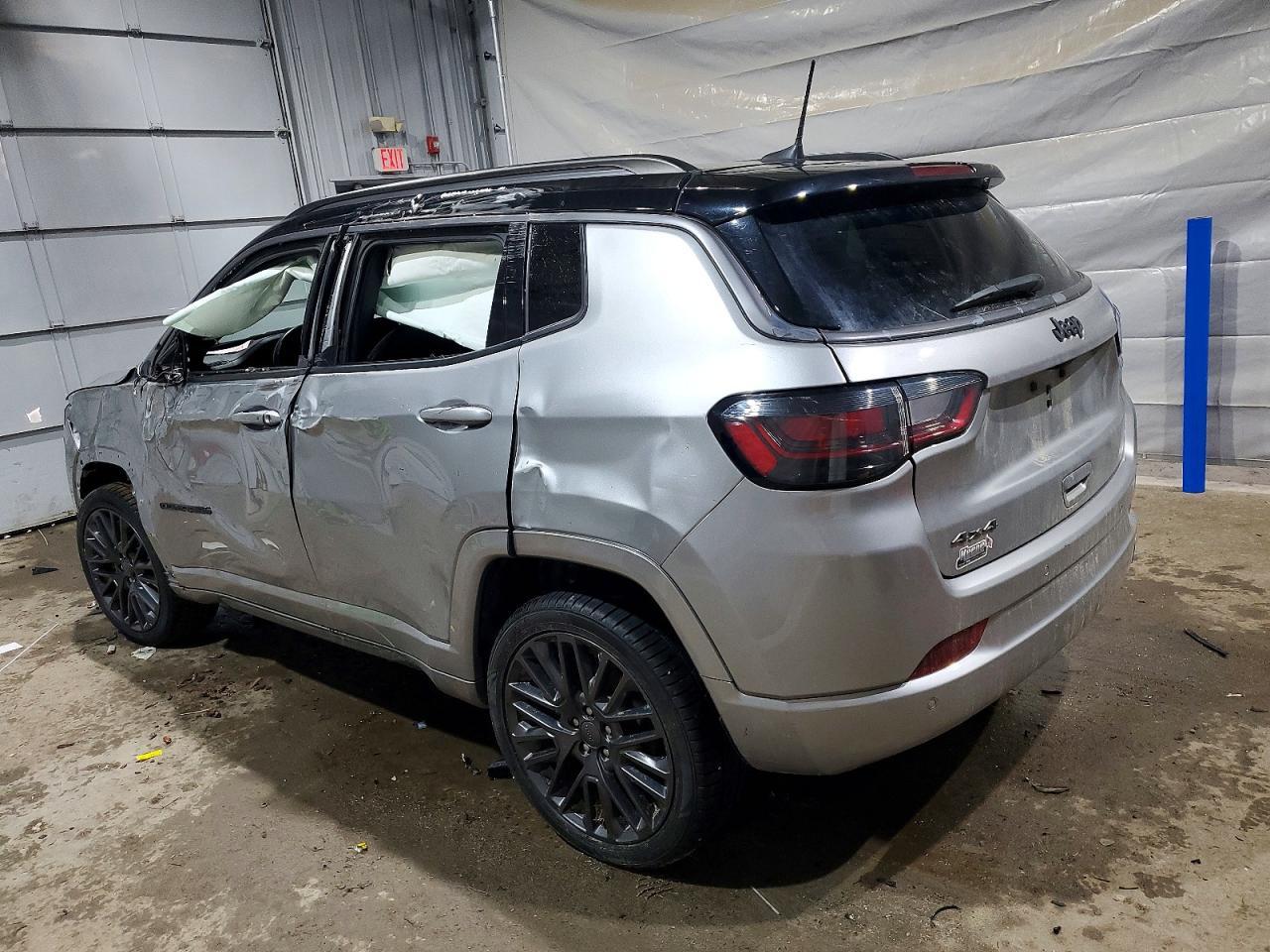 2022 Jeep Compass Limited - Фото 2