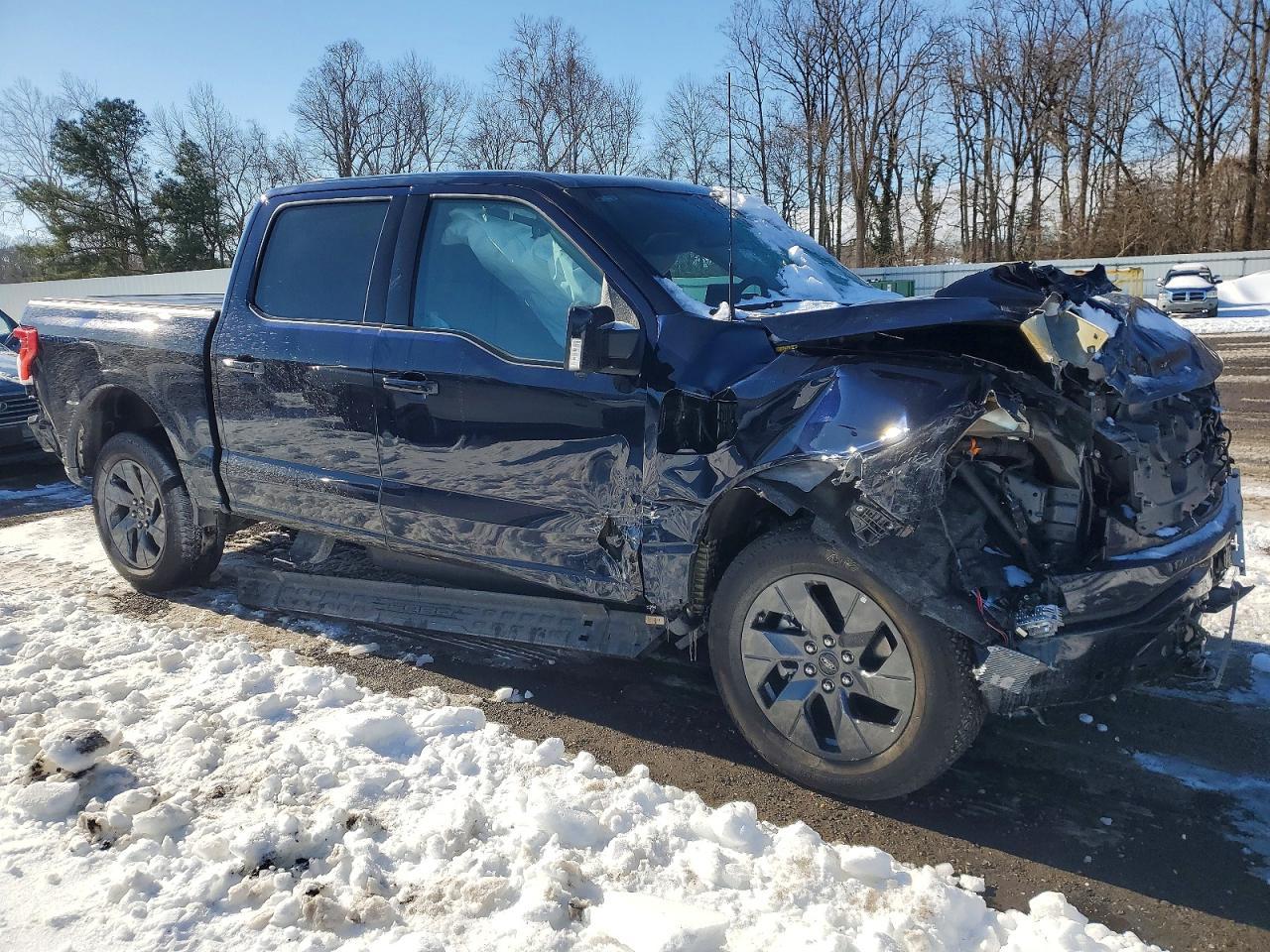 2023 Ford F150 Lightning Pro - Фото 4