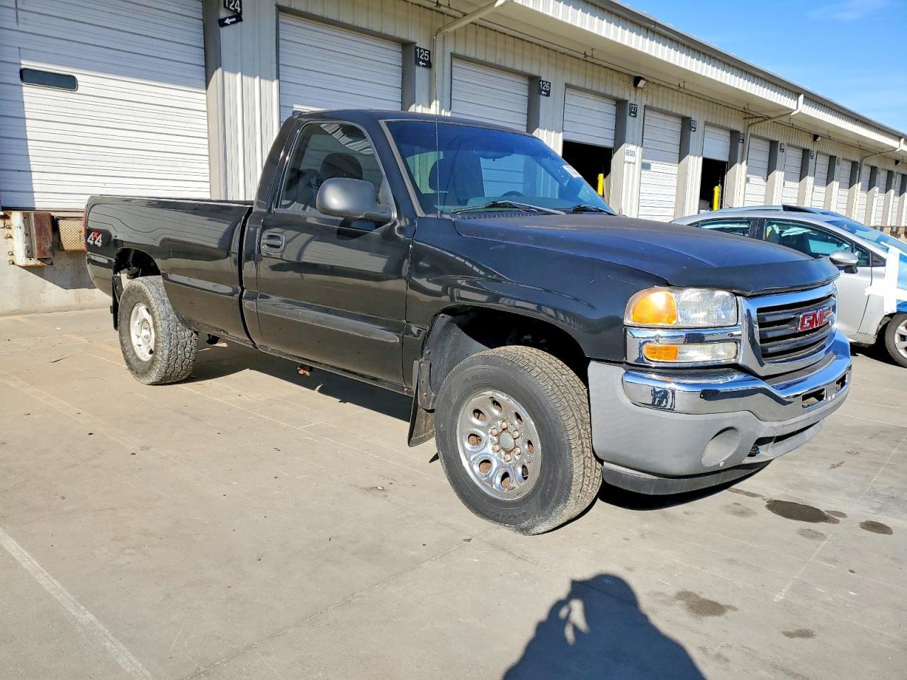 2005 GMC New Sierra K1500 - Фото 4