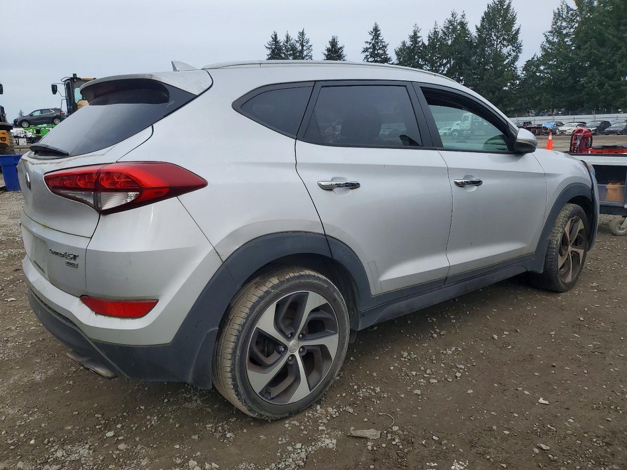 2016 Hyundai Tucson Limited - Image 3
