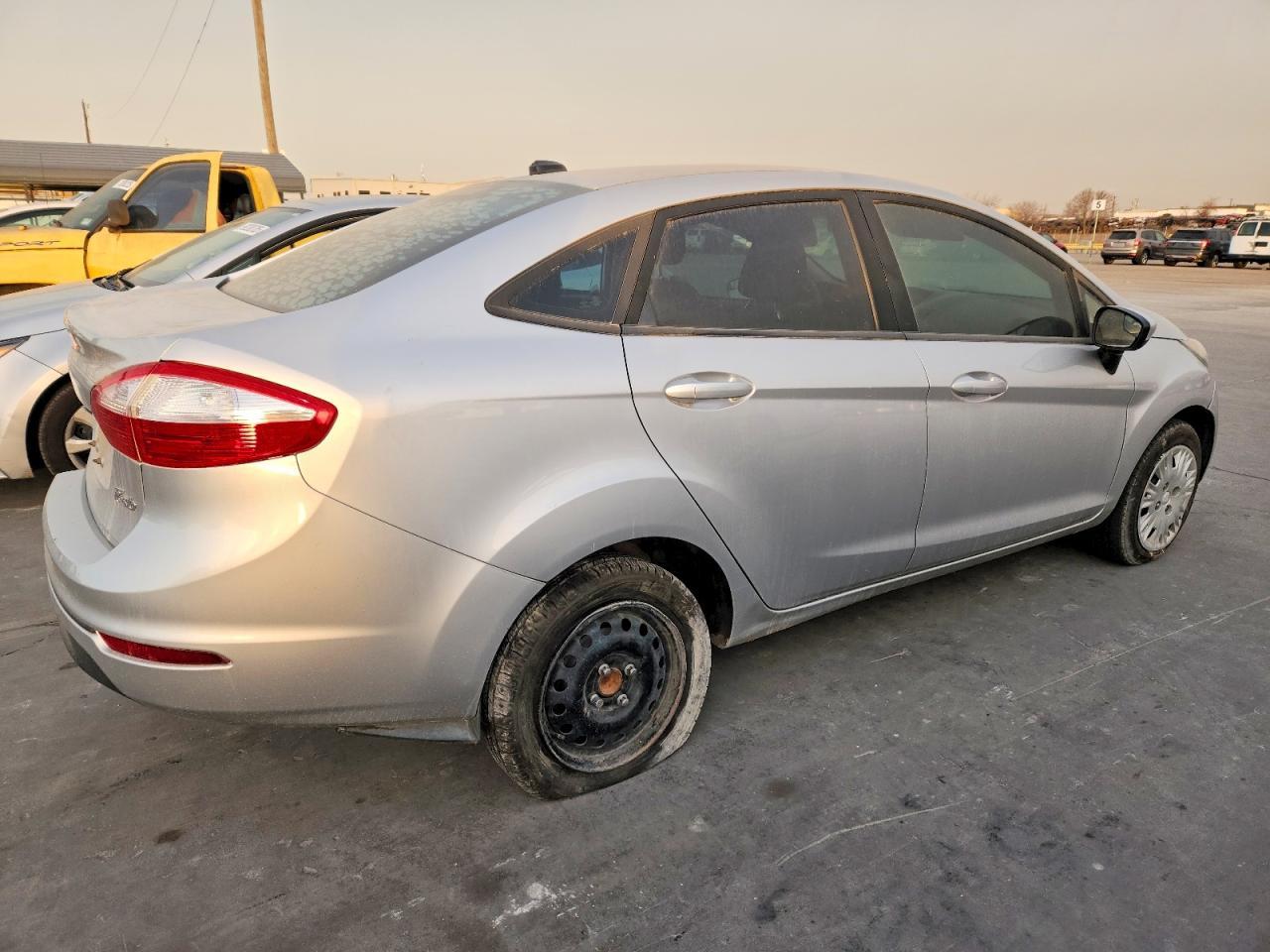 2018 Ford Fiesta S - Фото 3