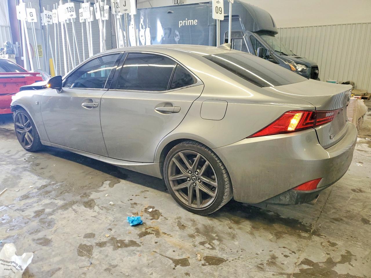 2016 Lexus Is 200T - Фото 2