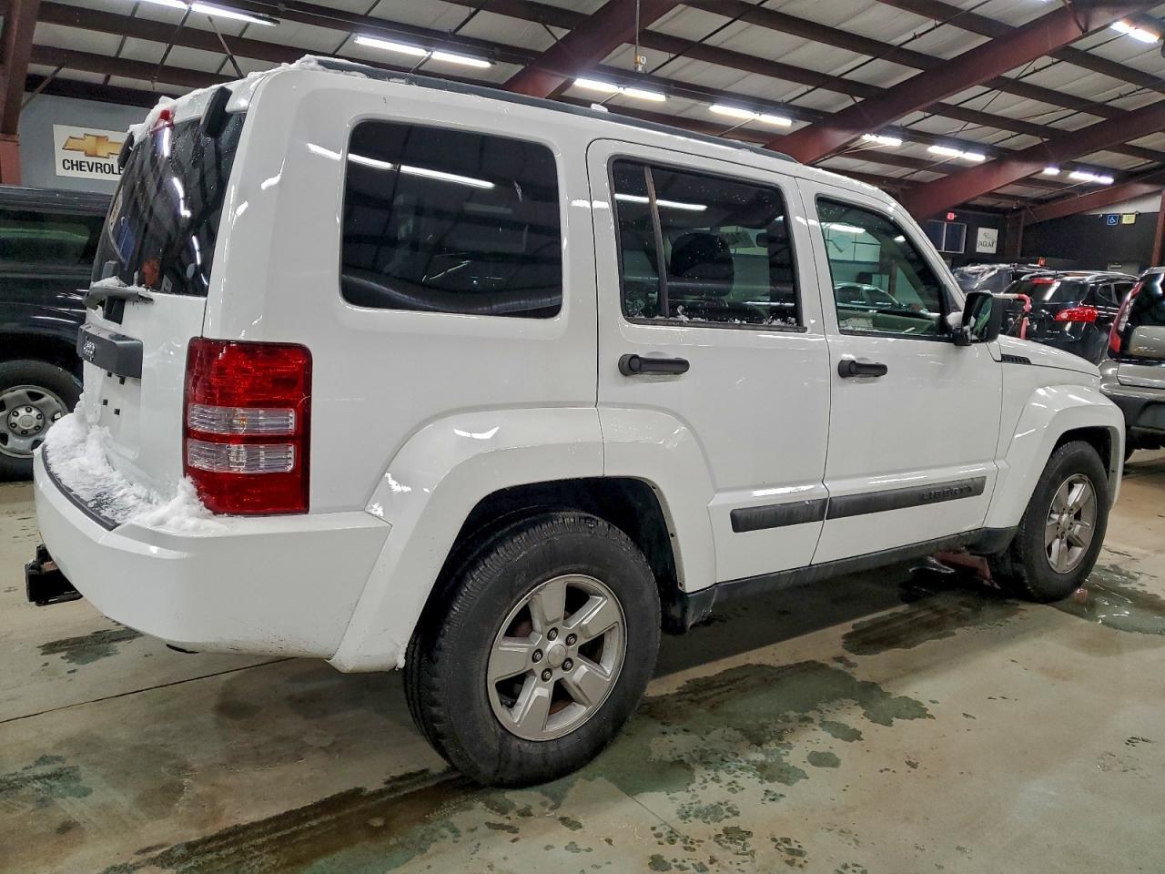 2012 Jeep Liberty Sport - Фото 3