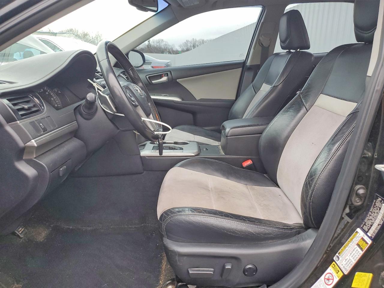 2012 Toyota Camry - Фото 7