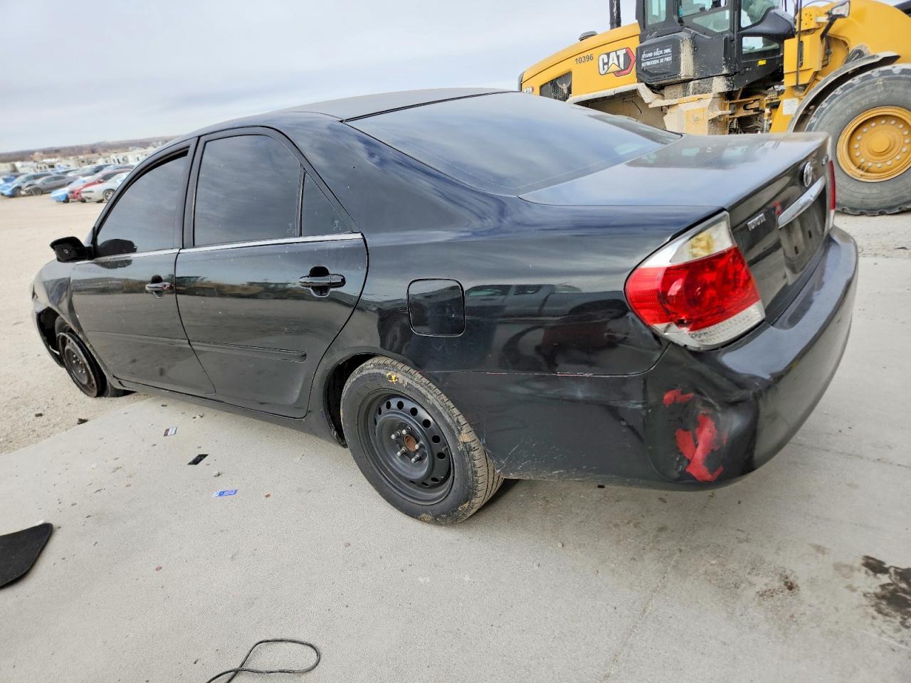 2005 Toyota Camry Le - Фото 2
