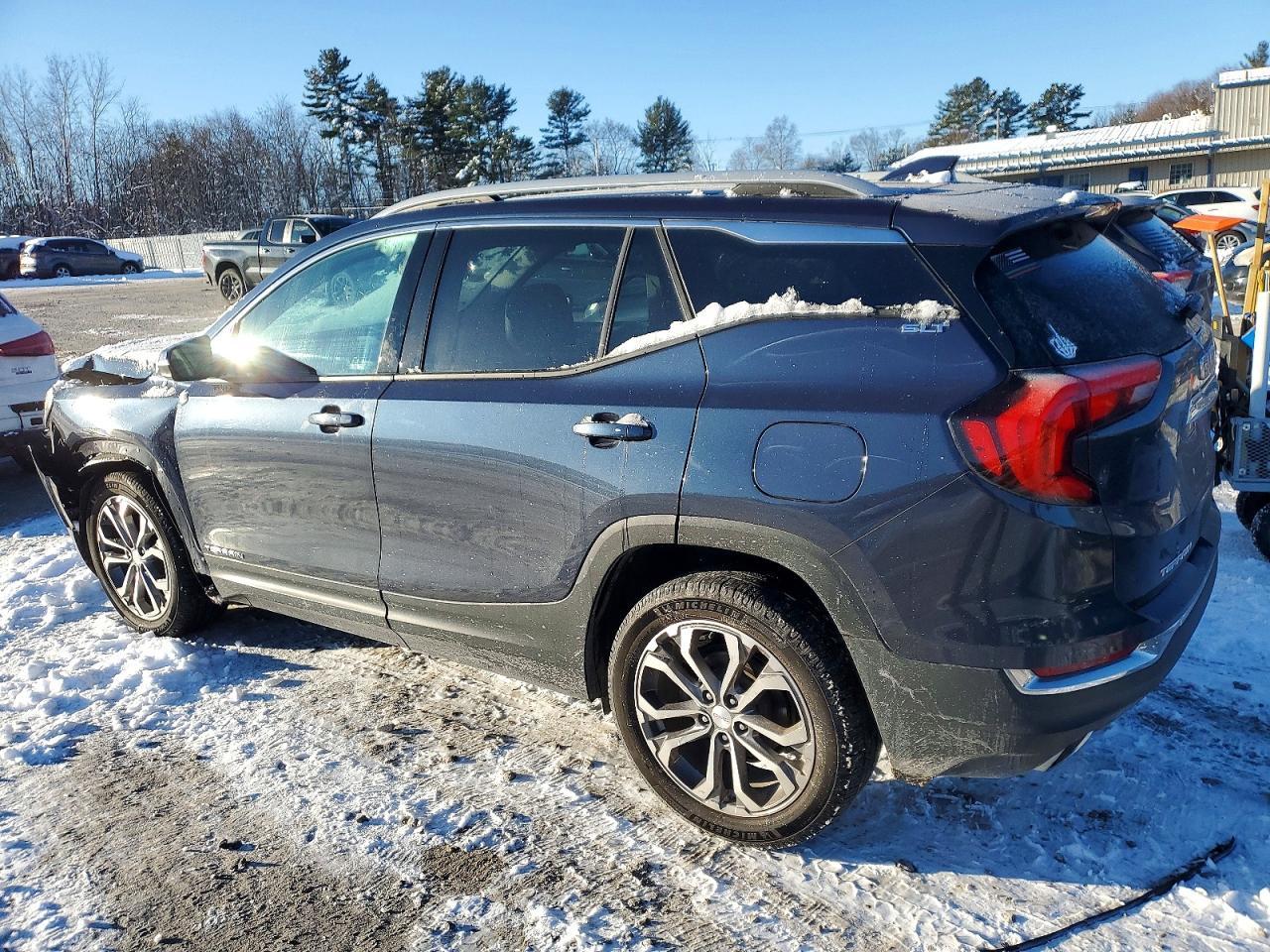 2018 GMC Terrain Slt - Image 2