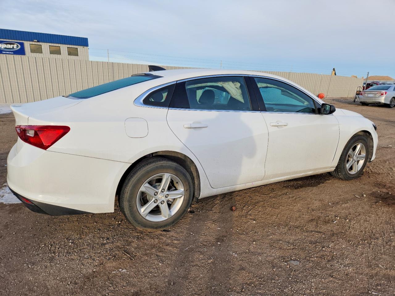 2023 Chevrolet Malibu Ls - Фото 3